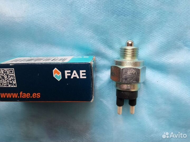 Датчик заднего хода МКПП Вольво 940 740