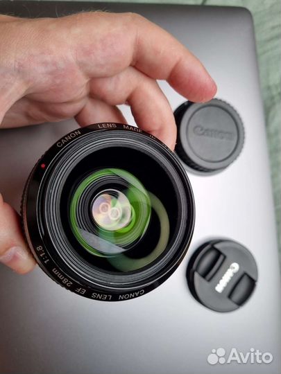 Canon EF 28mm f1.8 USM