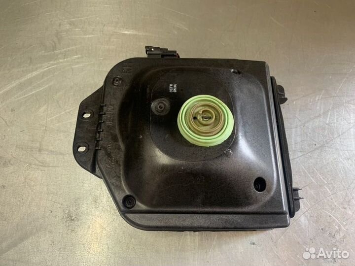 Сабвуфер передний правый Genesis G70 седан G4KL