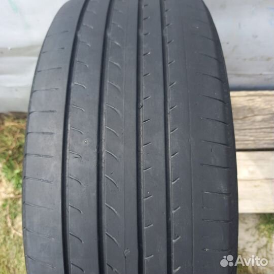 Yokohama BluEarth-A 225/60 R17 200ZR