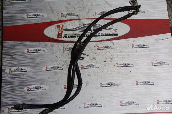 Тормозной шланг перед c Toyota Prius NHW20 1NZ-FXE