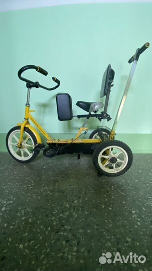 Трехколесный велосипед