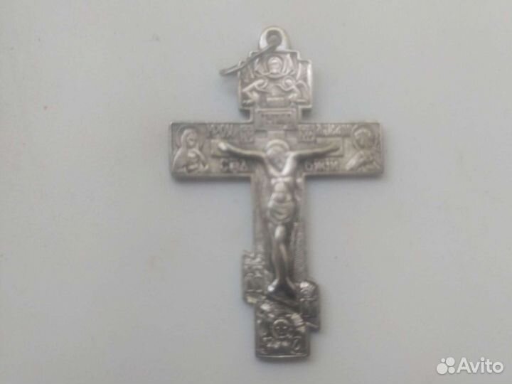 Серебряный крестик