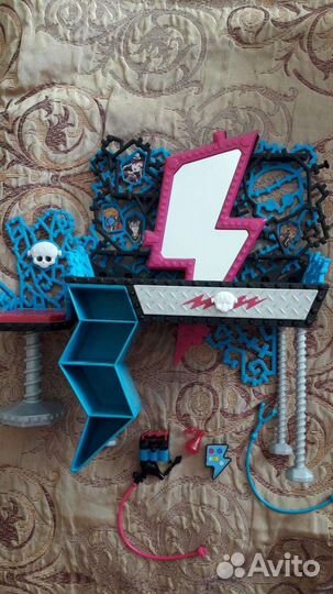 Туалетный столик для кукол