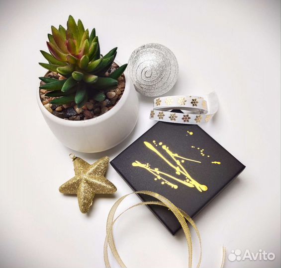 Комплект украшений из говлита