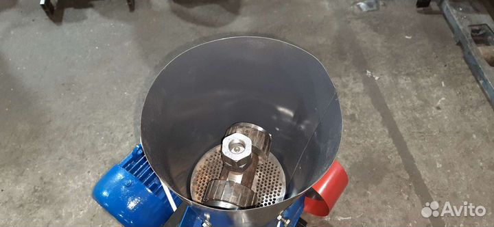 Гранулятор для комбикорма 220-380В