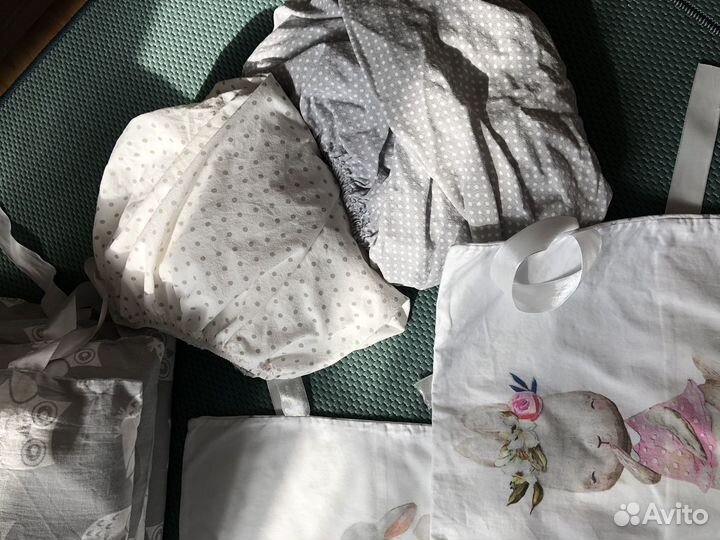 Бортики в детскую кроватку и простынь