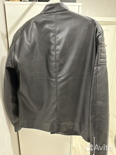 Кожаная куртка мужская Reserved