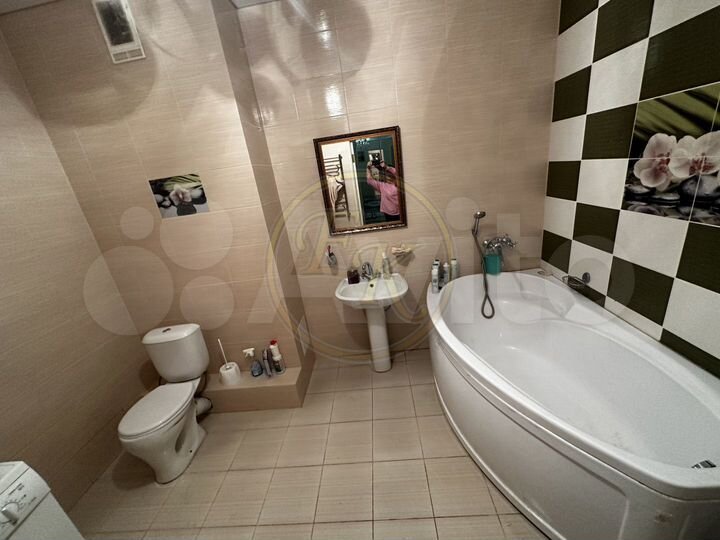 3-к. квартира, 120 м², 8/10 эт.