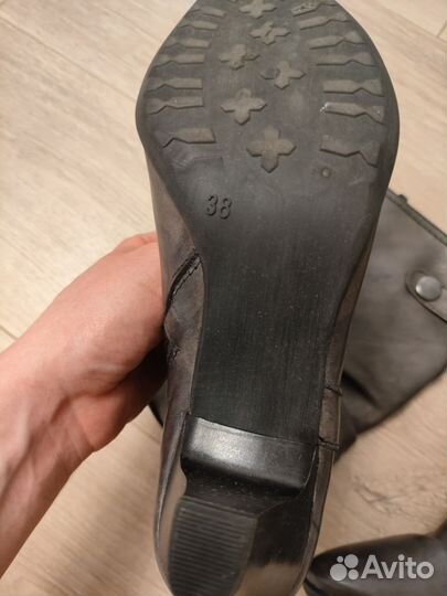 Сапоги осенние Chester 38 размер