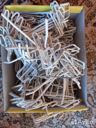 Крюки для экономпанелей или металлических сеток