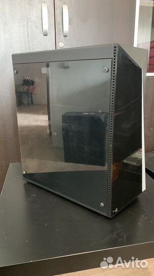 Игровой корпус для пк Aerocool shard и 4 вент