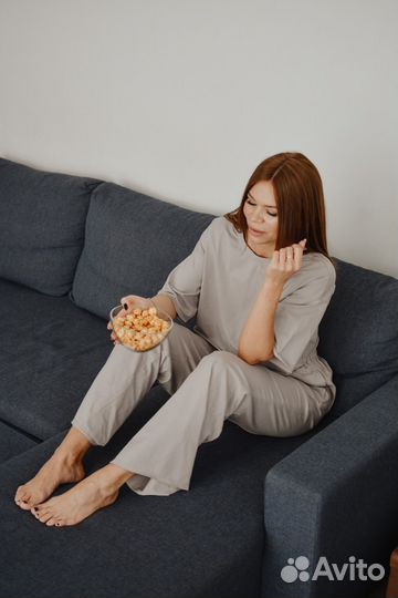 Брюки и футболка из хлопка