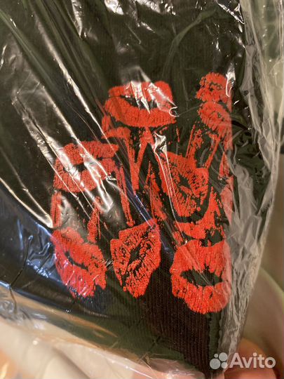 Yumms lipstick zip-hoodie in Black (M)