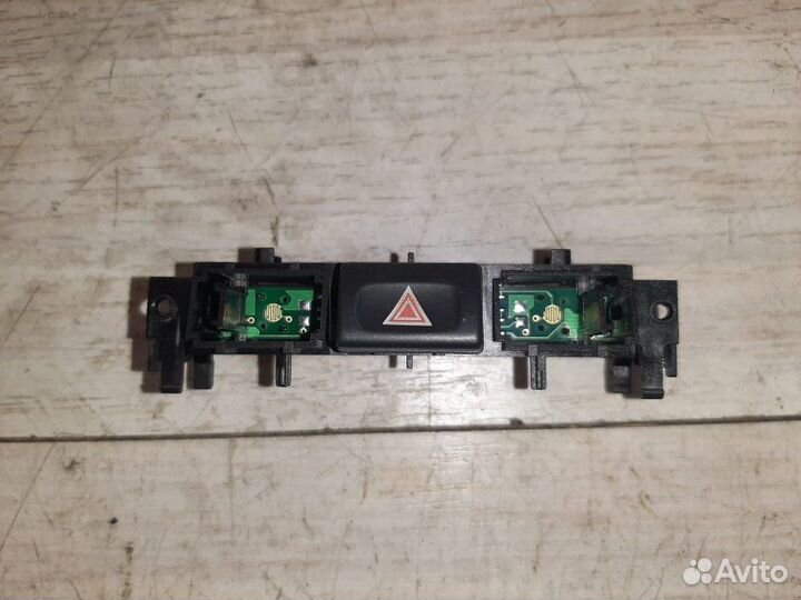 Кнопка аварийной сигнализации Jaguar X-Type X400