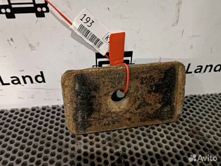 Накладка стремянки передней рессоры Камаз 5490 NEO