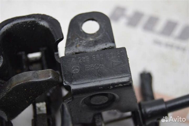 Замок капота Mercedes W203 1.8 2003