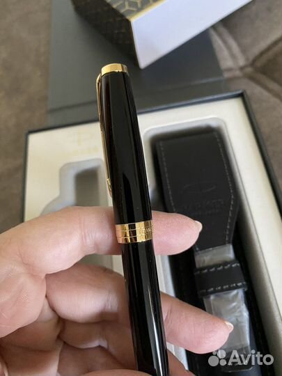 Набор ручка Parker + кожаный футляр, новый