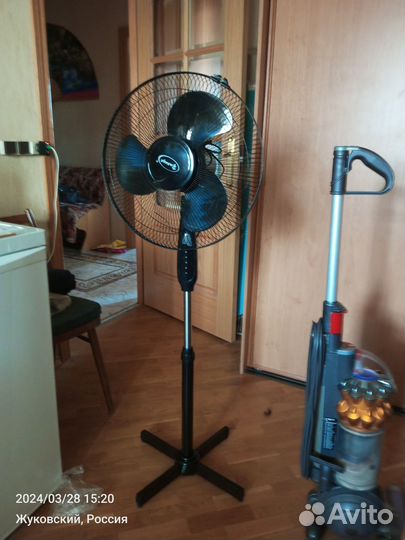 Напольный вентилятор 