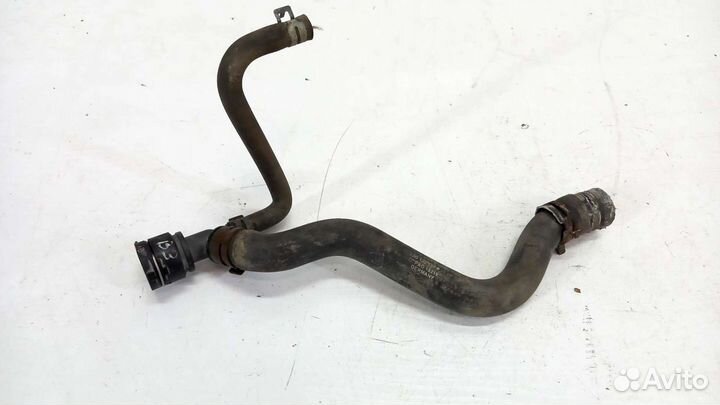 Патрубок системы охлождения Volkswagen Golf 4