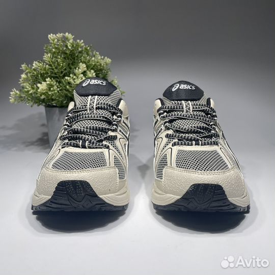 Кроссовки asics