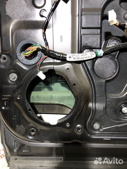 Дверь боковая передняя правая Nissan X Trail T31