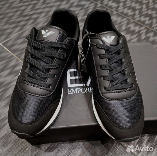 Emporio Armani EA7, новые кроссовки оригинал