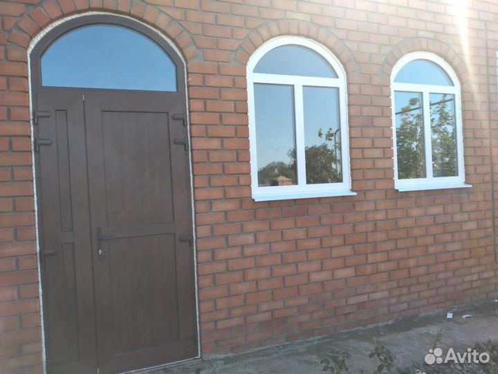 Пластиковые окна в кирпичный дом