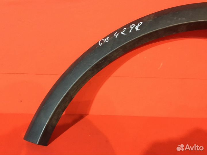 Молдинг на крыло задний правый Suzuki Sx4 1