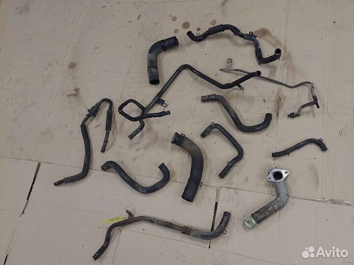 Патрубок системы охлаждения Kia Sportage 1 FE