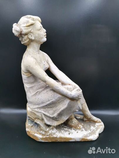 Статуэтка Скульптура Девочка с книгой Гипс СССР