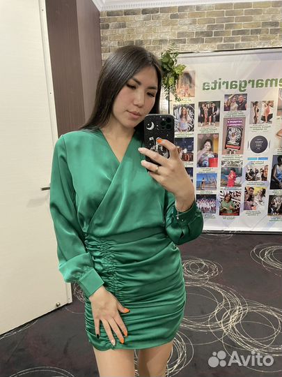 Платье вечернее 42 44 зеленое