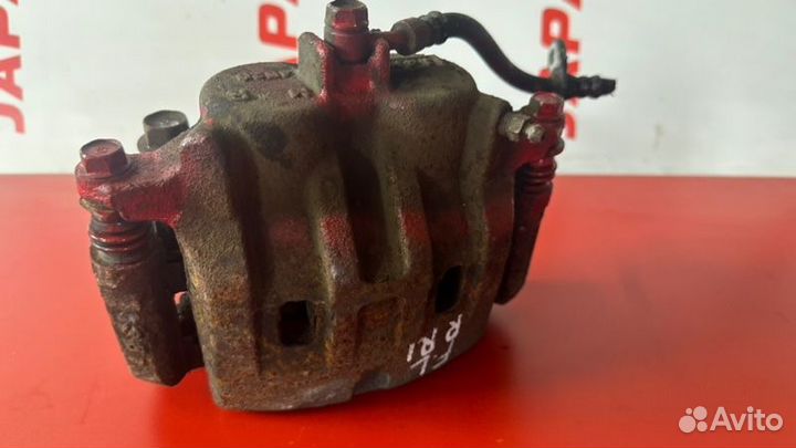 Суппорт передний левый Honda Elysion RR1 2.4 AT