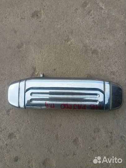 Ручка передняя правая внешняя Mitsubishi Pajero Mi