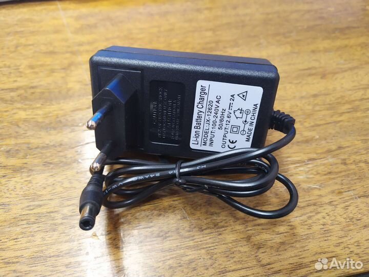 Зарядное устройство для литий-ионных аккумуляторов