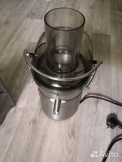 Продам соковыжималку Zelmer 476