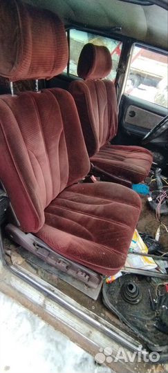 Сиденья toyota mark 2