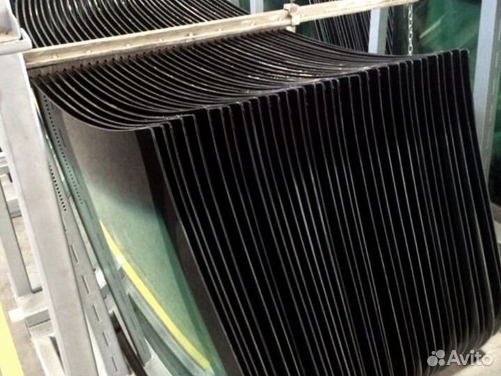 Стекло дверное верхнее форточка Johnston