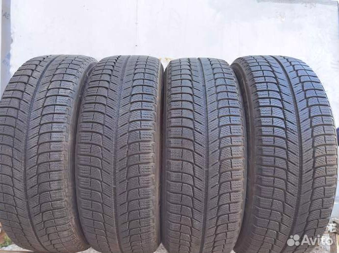 Michelin X-Ice XI3 215/60 R17 96T