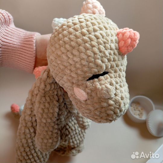 Игрушка комфортер вязанный