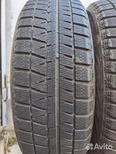 Bridgestone Blizzak Revo GZ 215/60 R17 96Q