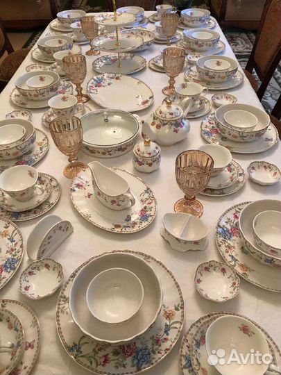 Набор столовой посуды на 12 персон