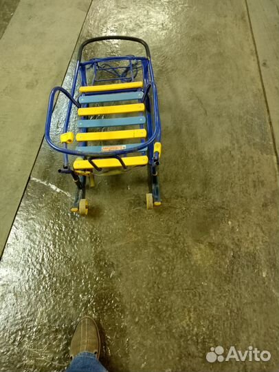 Детские санки с колесами б.у