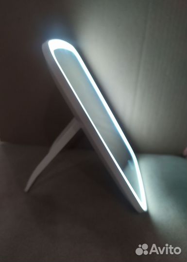 Зеркало с подсветкой новое