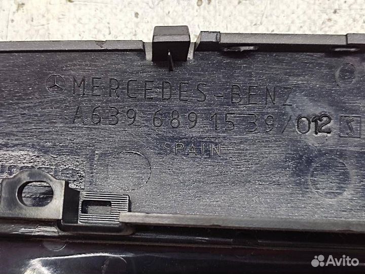 Накладка W639 V-class Vito 272.978 02.2010