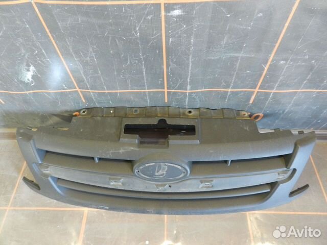 Решетка радиатора - LADA Granta