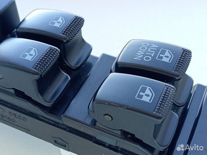 Блок управления стеклоподъемниками Hyundai Sonata