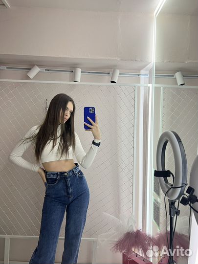 Джинсы широкие с разрезом