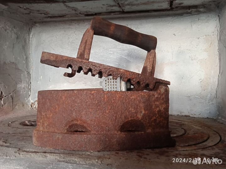 Старинный утюг