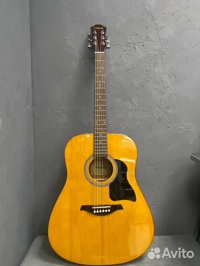 Акустическая гитара
